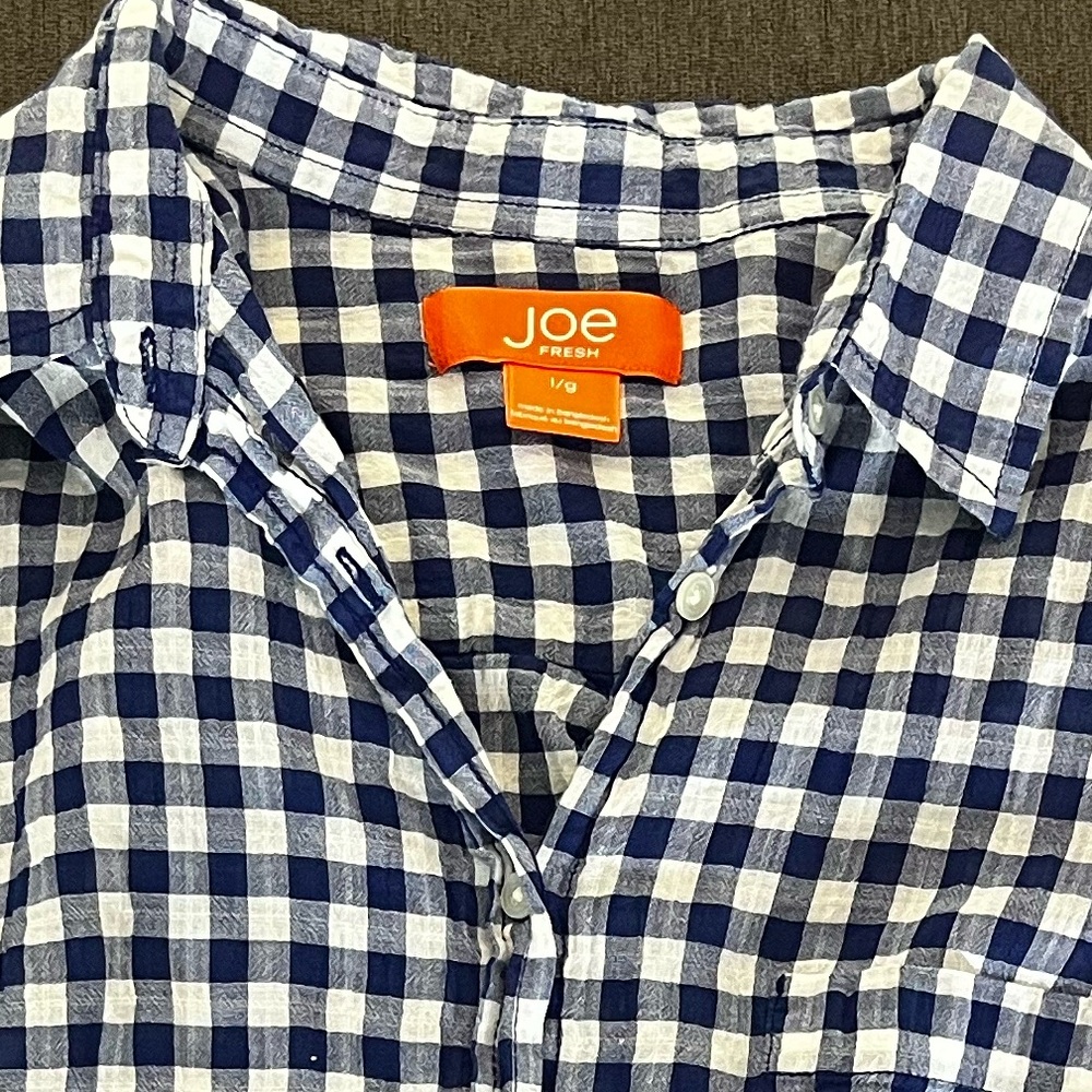 Joe Fresh size Large Women’s button down shirt - Picture 2 of 2